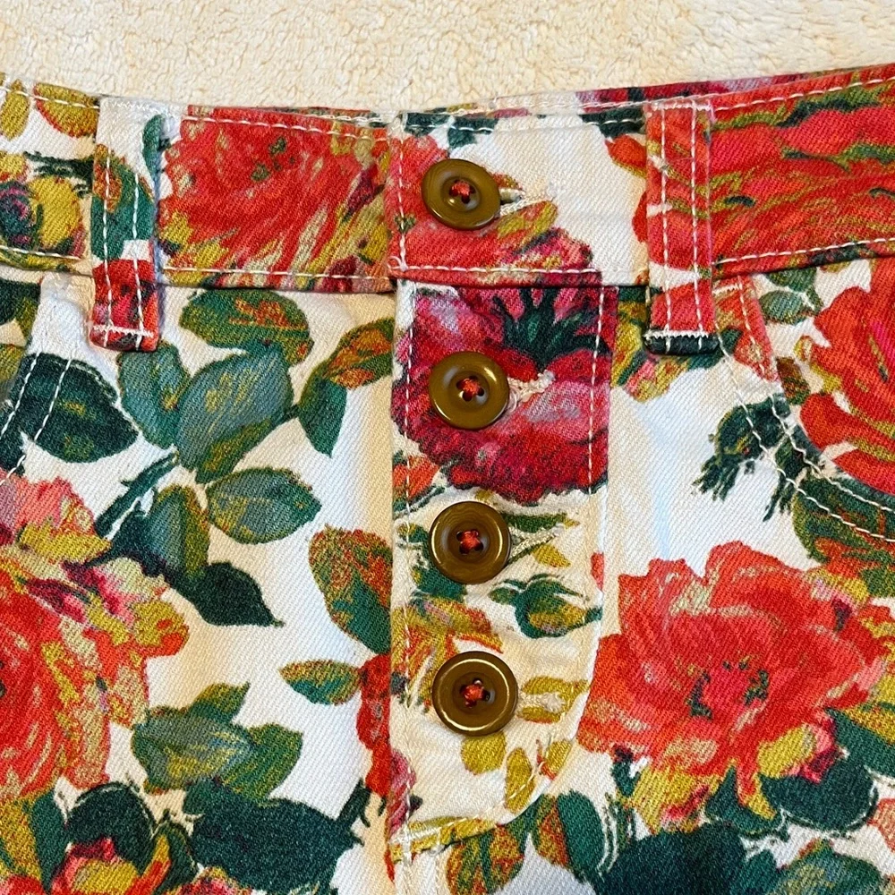Anthropologie Maeve Floral Denim Pencil Skirt White Red Green Button Fly Size 0 - Picture 2 of 4